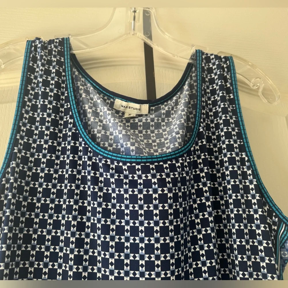 Max Studio elegant sleeveless